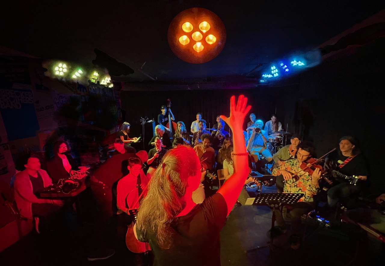 Photo of the Styrian Improvisers Orchestra rehearsing at Stockwerk Graz